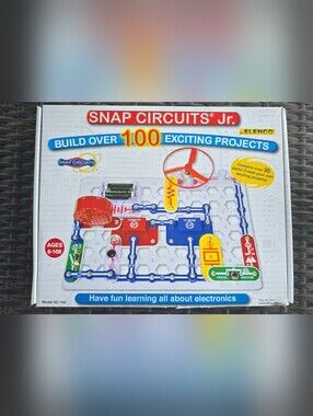 Snap Circuits Jr. SC-100 Electronics Kit STEM Toy - 100% COMPLETE- Like New